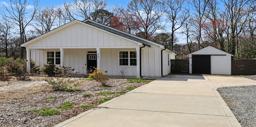 6739 Indian Ln, Charlotte, NC 28213